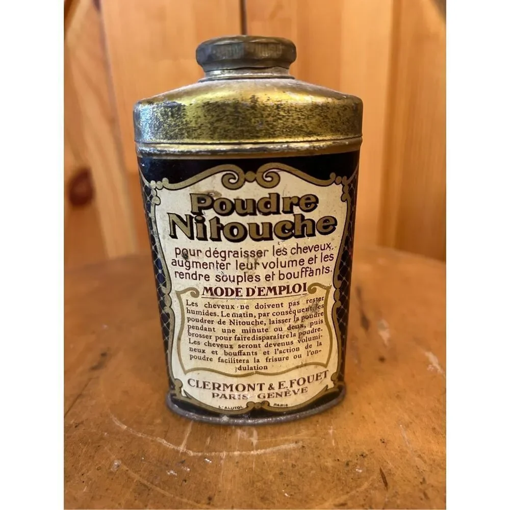 vintage Nitouche Powder, a dry shampoo product from Clermont & E. Fouet, Paris &